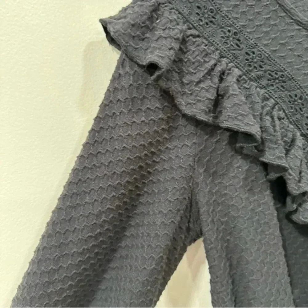 J Crew Honeycomb Ruffle Trimmed Blouse black XXS